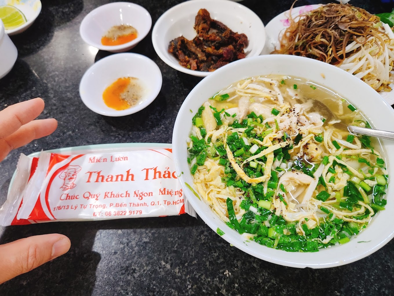 Món bún thang ở quán miến lươn Thanh Thảo