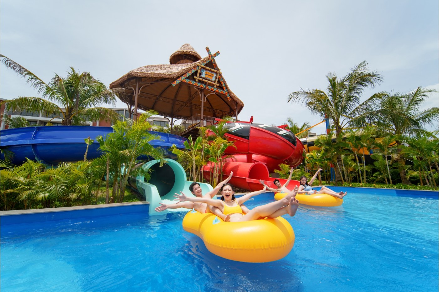 Ẩm thực đường phố Sài Gòn Các đường trượt nước Công viên Grand Park