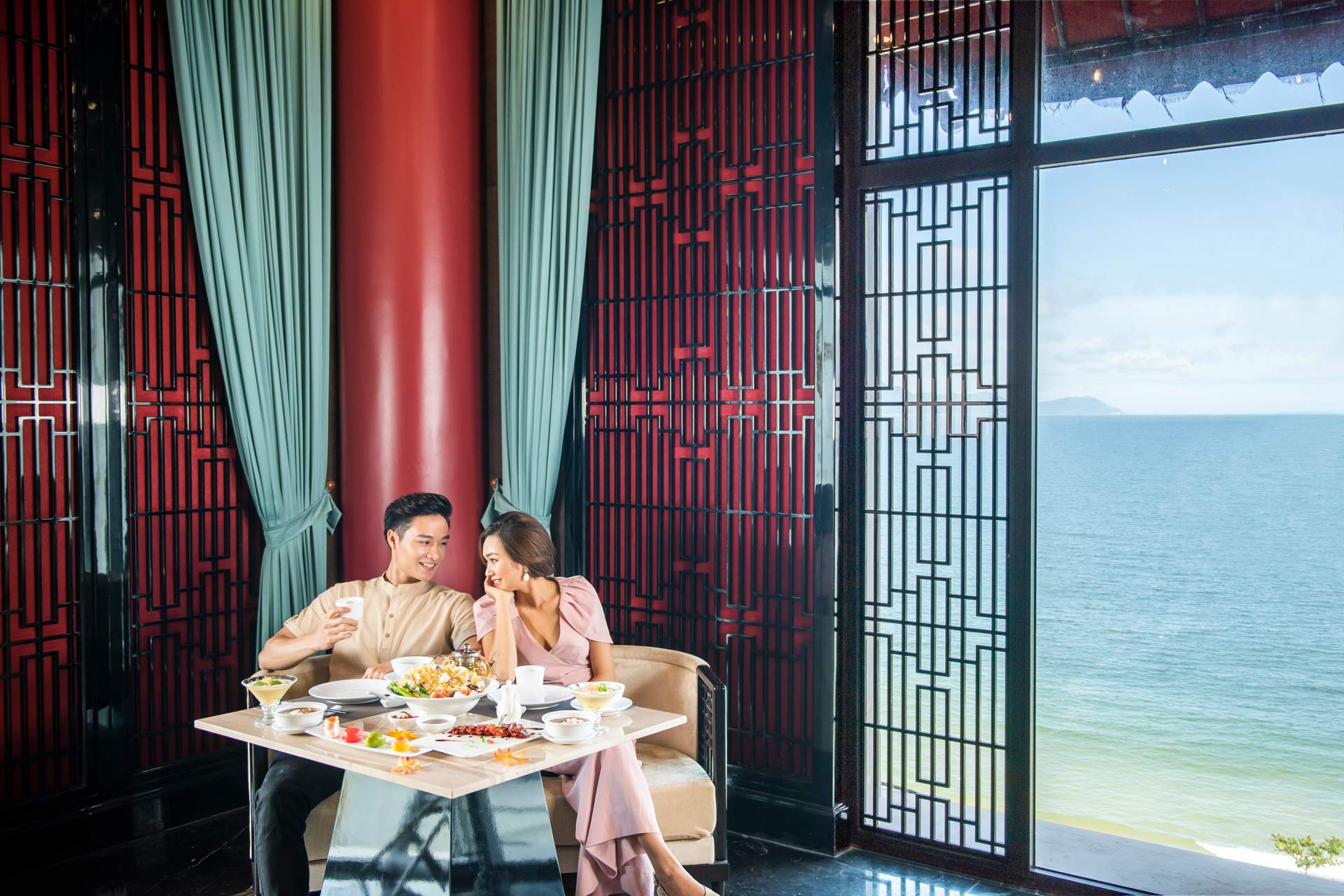 Cách tỏ tình ở quán cafe hay nhà hàng được nhiều cặp đôi áp dụng