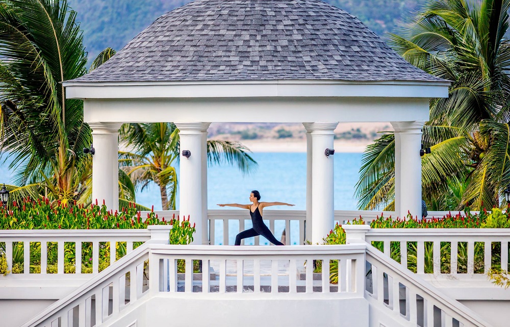 Tập thể dục nhẹ nhàng như giãn cơ, pilates sẽ giúp cơ thể bạn thư giãn hơn