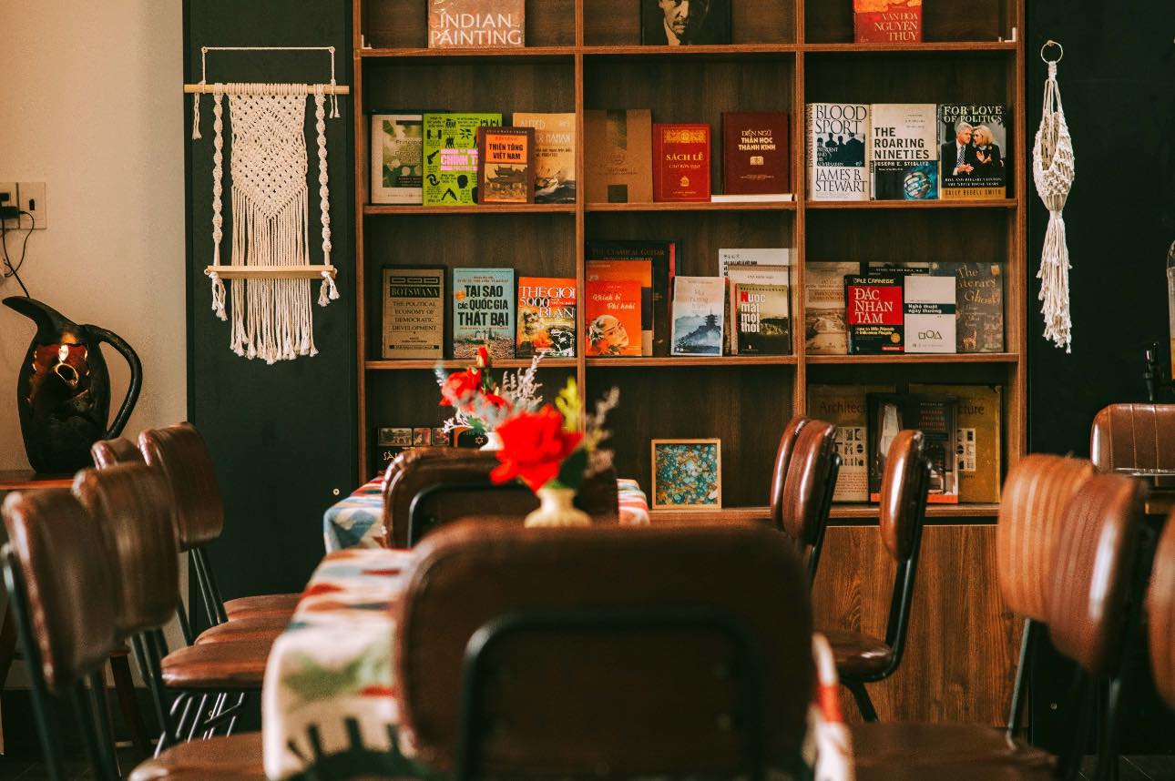 Cafe sách Hữu Thể quận 9