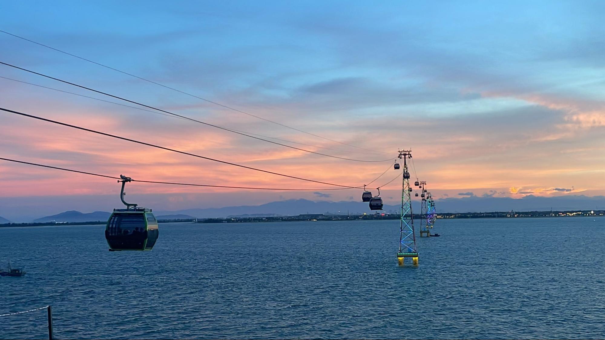 Cáp treo VinWonders Cửa Hội