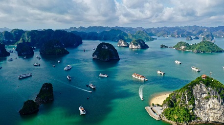 Caves in Ha Long Bay: 12 mysteries for your exploration