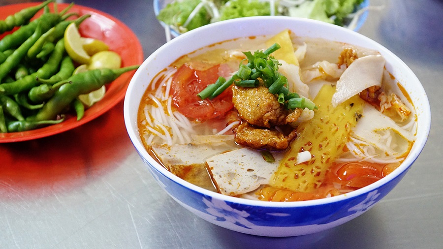 Bún chả cá đỏ Lý Sơn chinh phục thực khách bởi hương vị dân dã, đậm đà