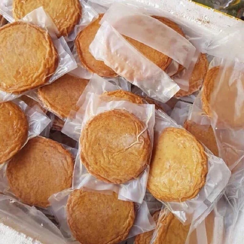 Hình ảnh chả cá Lý Sơn được các cơ sở đóng gói để tiện vận chuyển, bảo quản