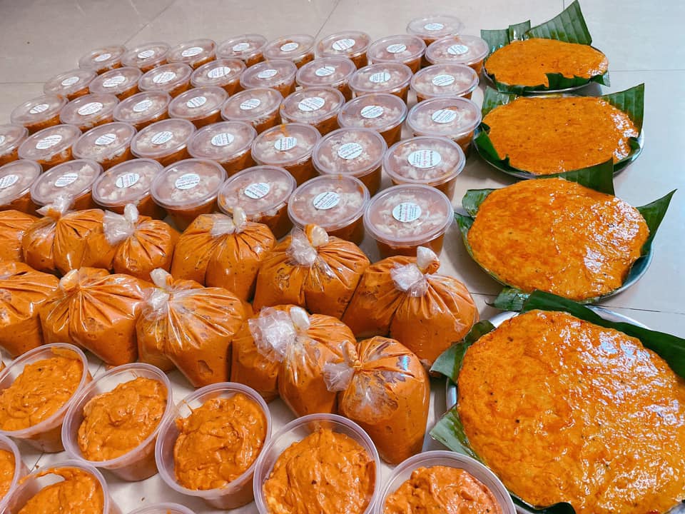 Du khách có thể tìm mua chả cua Huế ở nhiều nơi khi đi du lịch Huế