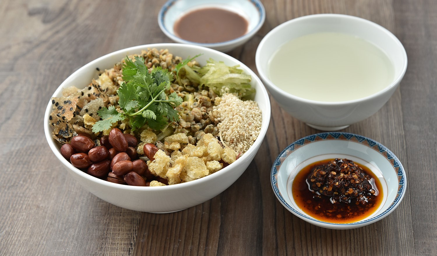 Chè Hẻm Huế Ẩm thực Huế đa dạng, phong phú với nhiều món đặc sản hấp dẫn