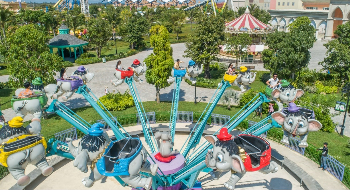 Chè Hẻm Huế Thỏa thích vui chơi, khám phá những điều thú vị tại VinWonders Nam Hội An