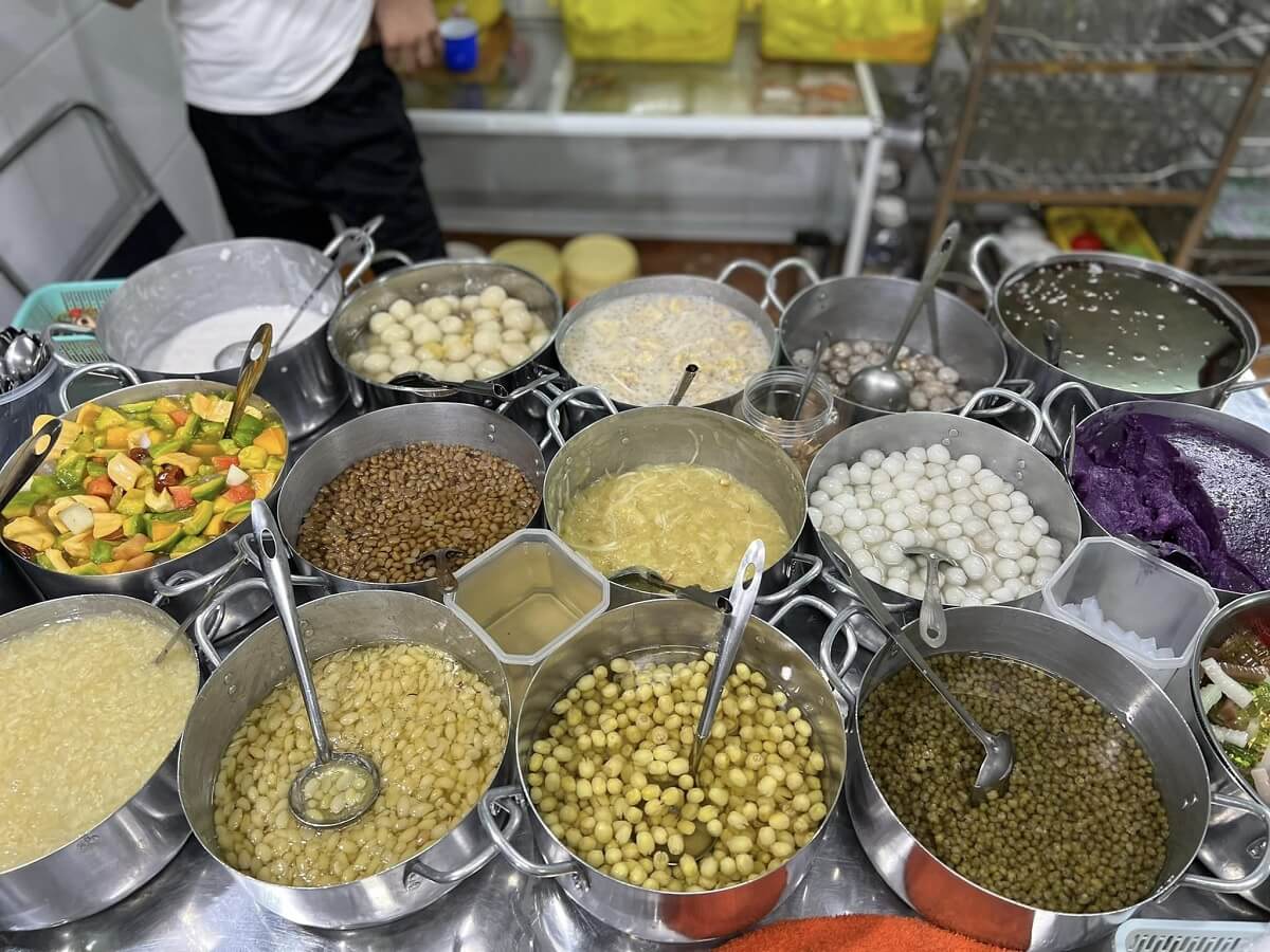 chè heo quay Huế Thưởng thức hương vị chuẩn của chè Huế tại quán Chè Cầm