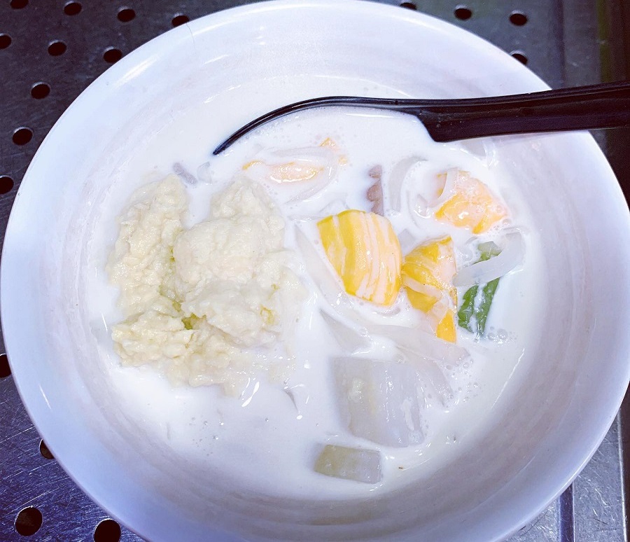 Chè sầu Liên Hà Nội Quán chè Ủn Nguyễn 32 Hàng Cót nhập nguyên liệu trực tiếp từ Đà Nẵng