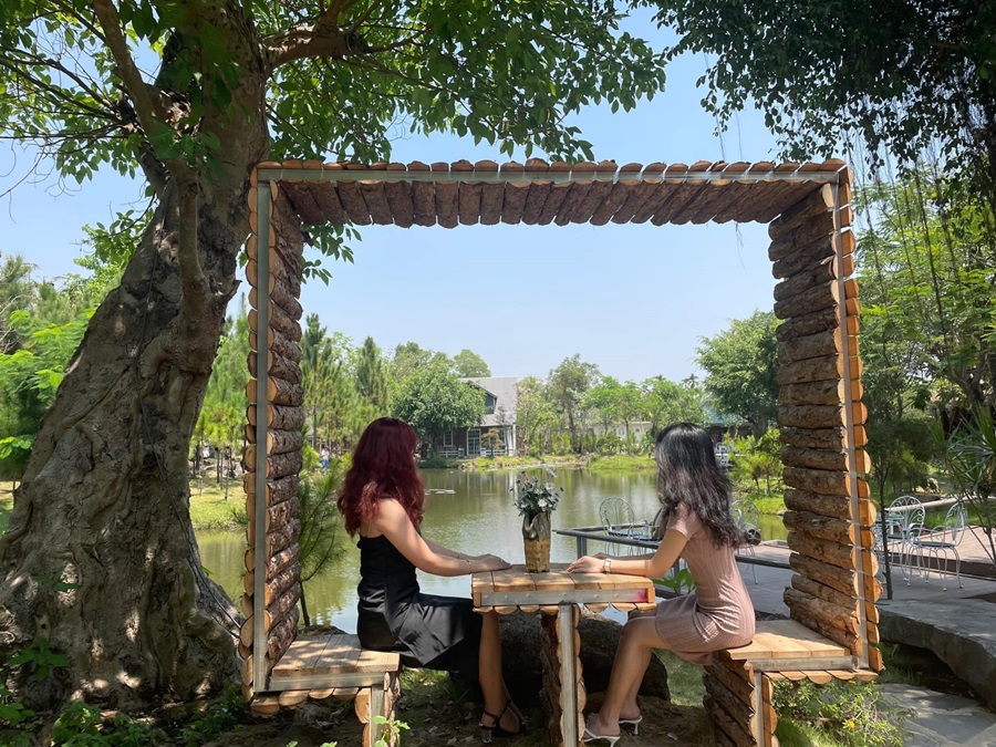 Check in quán cafe Lặng quận 9