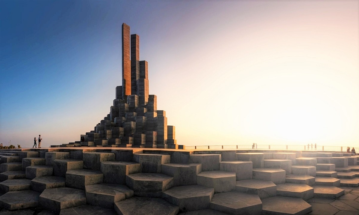 Tháp Nghinh Phong là điểm check in mới ở Phú Yên không thể bỏ lỡ cho những người yêu thích nghệ thuật kiến trúc