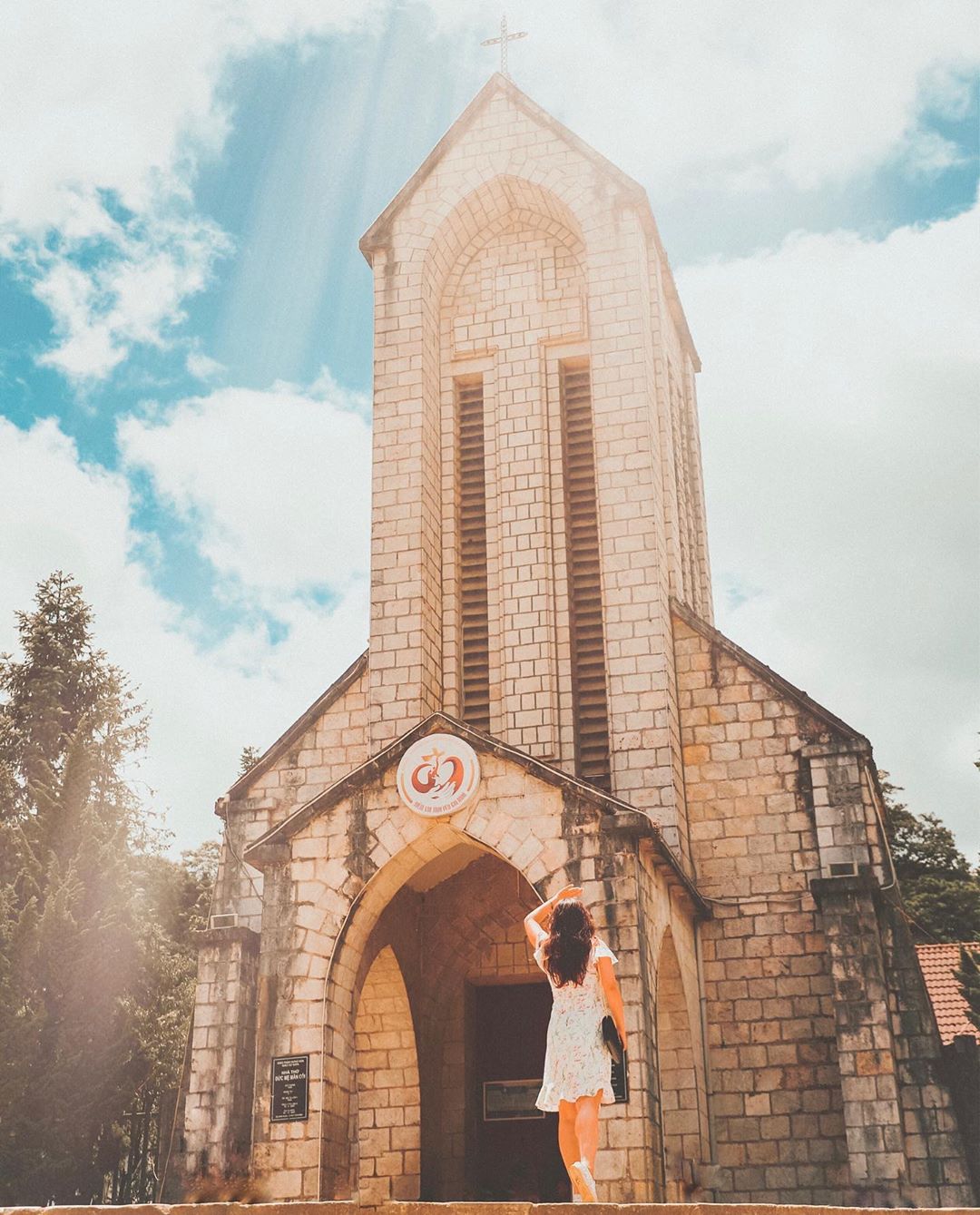 Check in nhà thờ đá Sapa