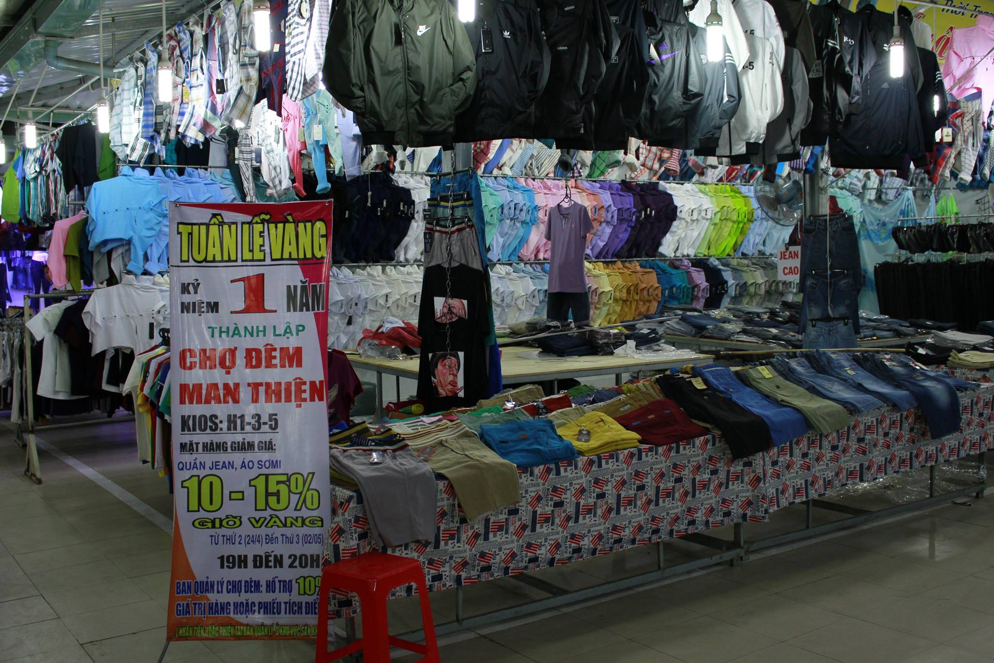 Chợ đêm Man Thiện