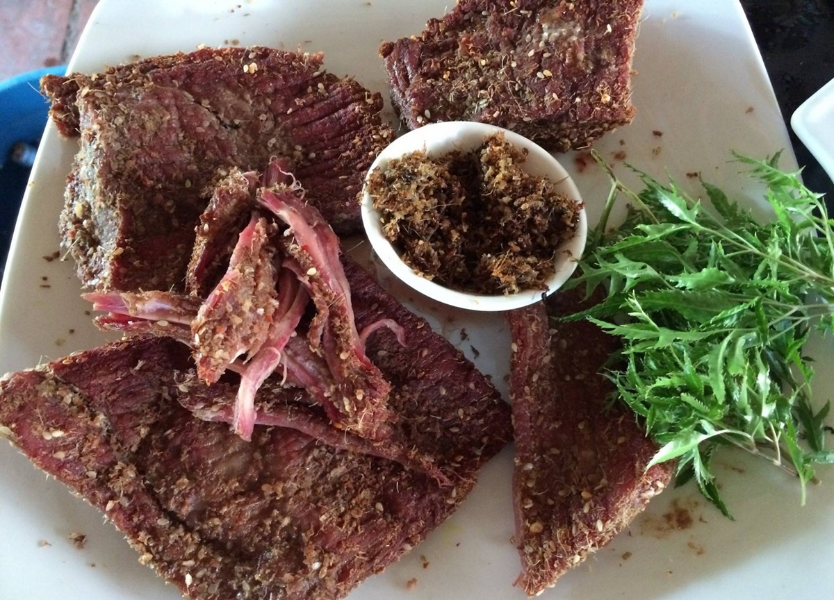 Khám phá ẩm thực miền Trung tại chợ đêm với những món ngon và đặc sản đa dạng