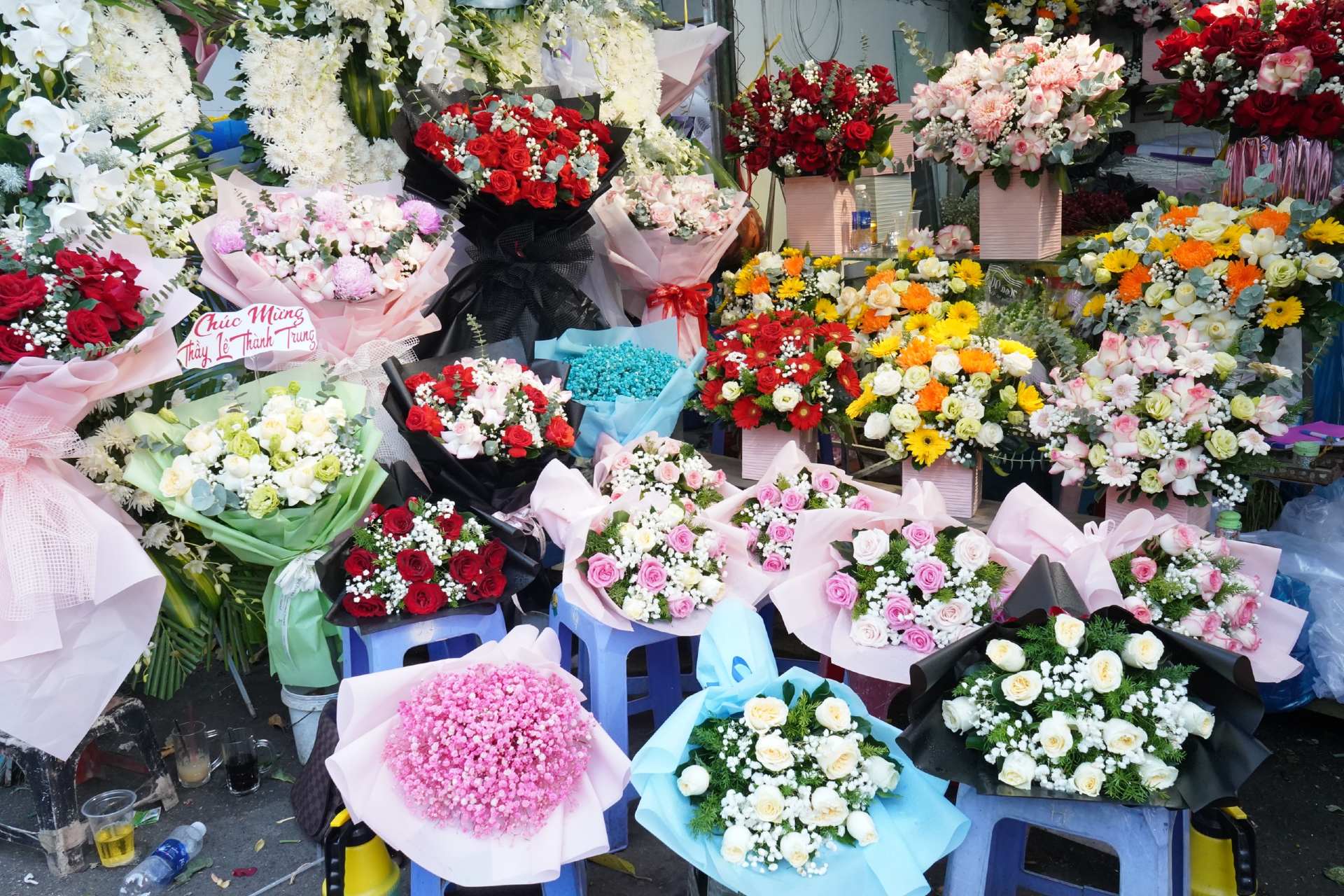 Tết Dương lịch đi chơi ở đâu TPHCM Chợ hoa Hồ Thị Kỷ Sài Gòn