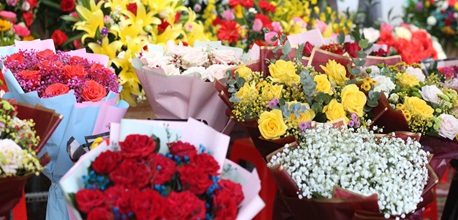 Chợ hoa Hồ Thị Kỷ – chợ hoa không ngủ nổi tiếng Sài Gòn có gì?