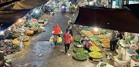 Chợ Long Biên – Mảnh ghép thú vị trong bức tranh cuộc sống Hà Nội về đêm