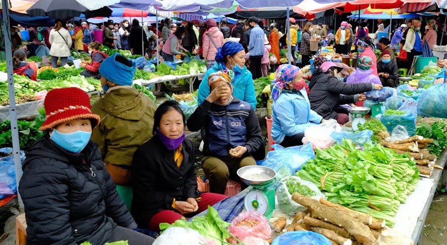 Chợ phiên Mường Khương