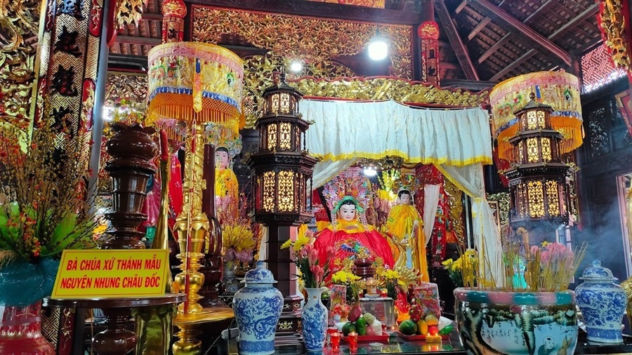 chùa Châu Đốc 3 Ban Bà Chúa Xứ Thánh Mẫu