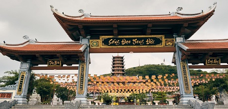 Vãn cảnh chùa Đại Tuệ nổi danh xứ Nghệ với nhiều kỷ lục