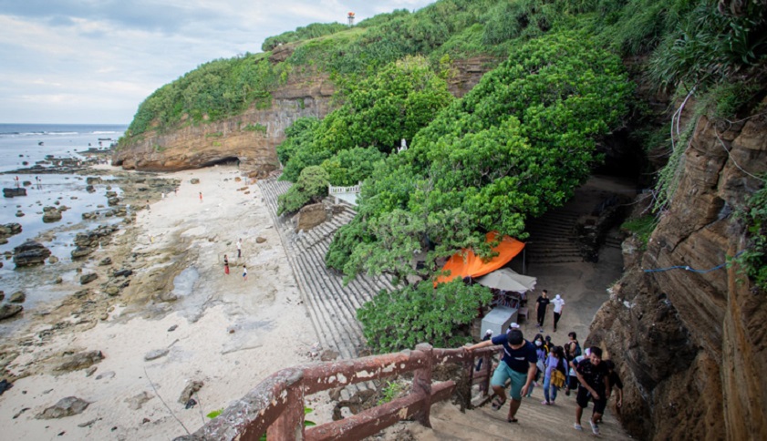 Du lịch chùa Hang Lý Sơn