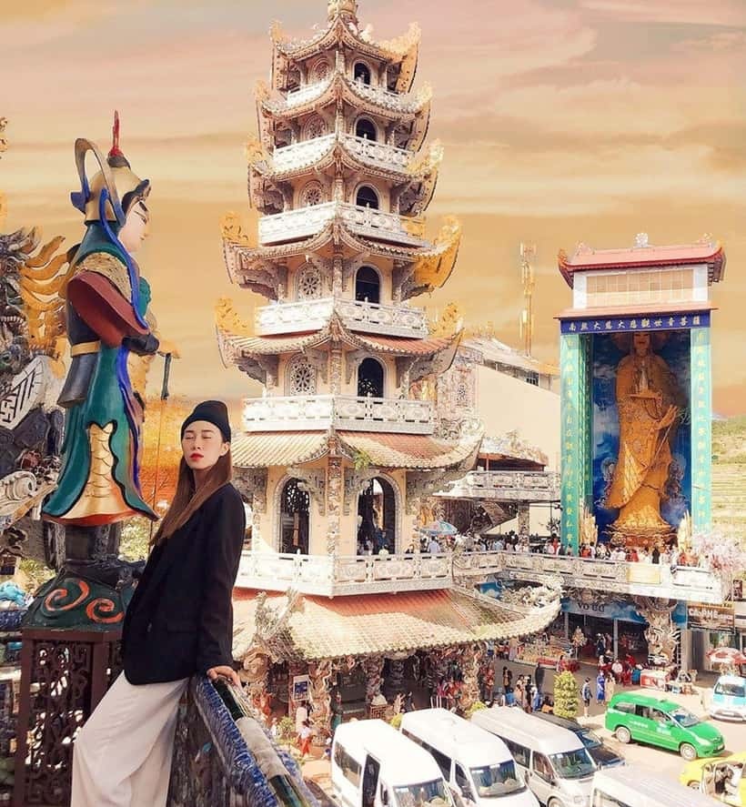 Chùa Linh Phước Chùa Linh Phước sở hữu các kỷ lục Việt Nam vô cùng ấn tượng