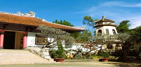Chùa Linh Quang Đà Lạt – địa điểm du lịch tâm linh nổi tiếng có gì?