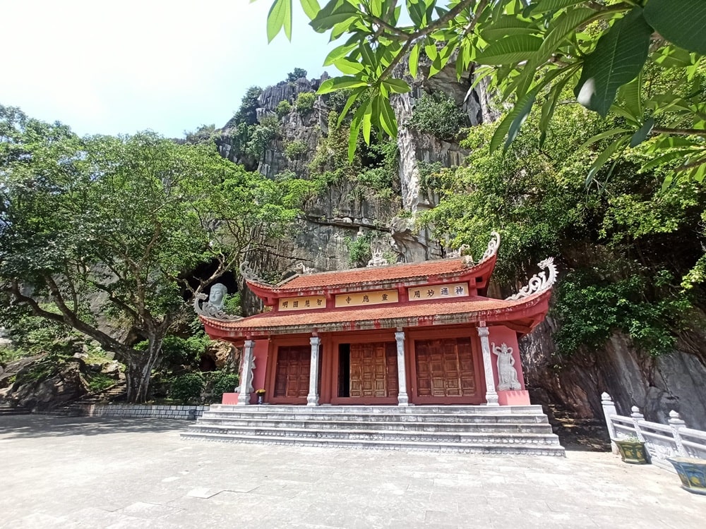 Danh thắng Kim Sơn Chùa Linh Ứng Thanh Hóa