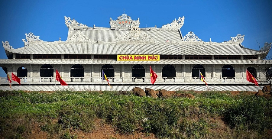 Chùa Minh Đức có lối kiến trúc đặc sắc