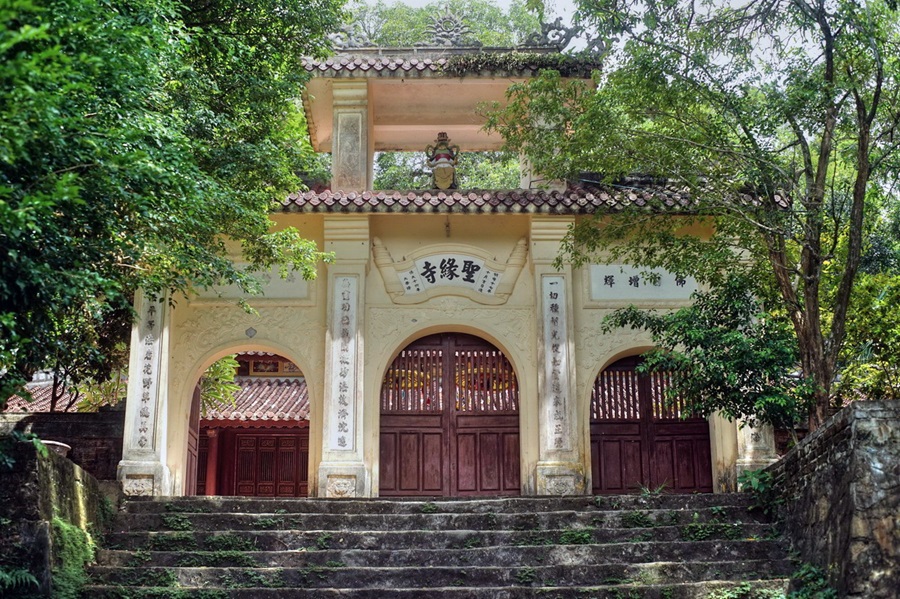 Chùa Thánh Duyên - địa điểm du lịch tâm linh nổi tiếng tại Huế 