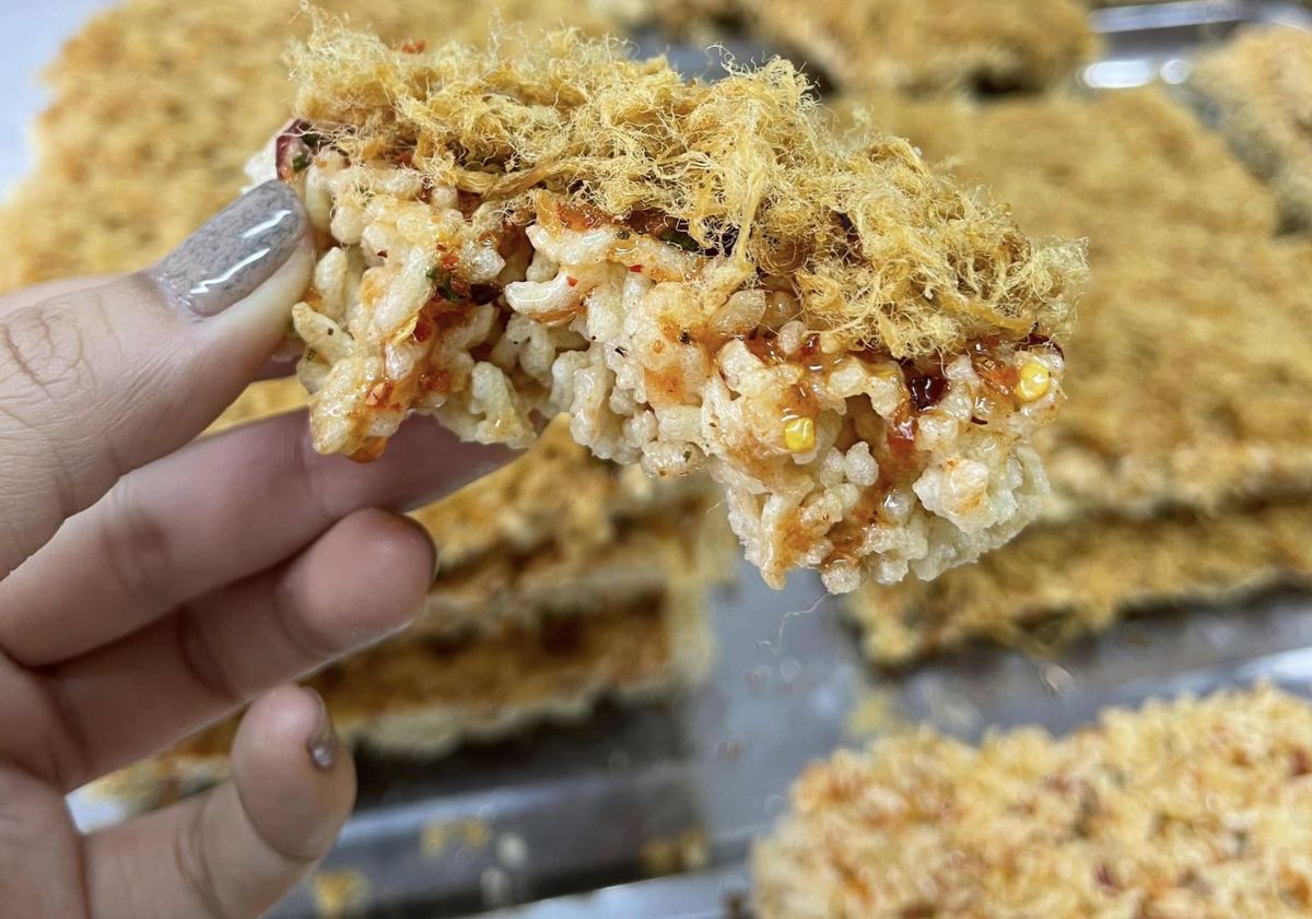 Cơm cháy Cô Út Sài Gòn