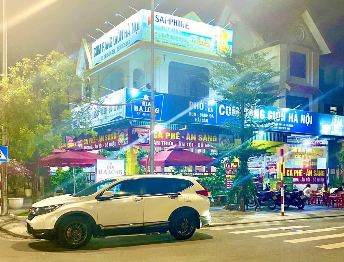 Quán Cơm Rang Giòn Hà Nội Hạ Long được nhiều thực khách khắp nơi ghé đến thưởng thức