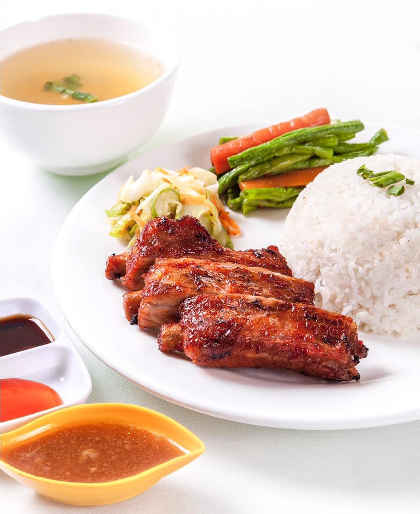 Cơm Sườn Đào Duy Từ níu chân thực khách với phần ăn “đầy ụ”