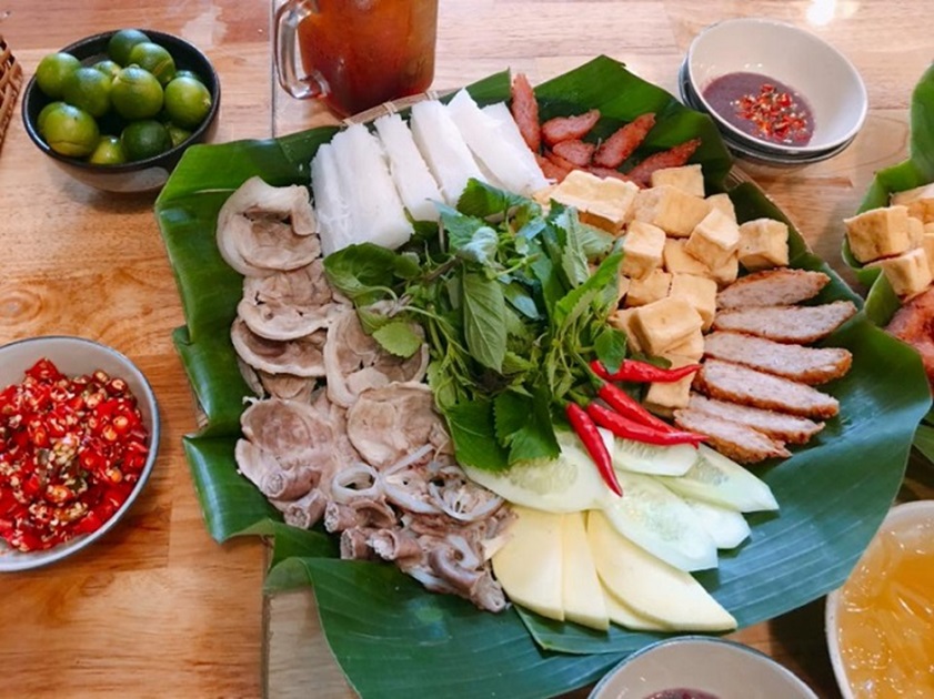 công viên Hoàng Văn Thụ Sự đa dạng và phong phú của ẩm thực Sài Gòn gần công viên Hoàng Văn Thụ