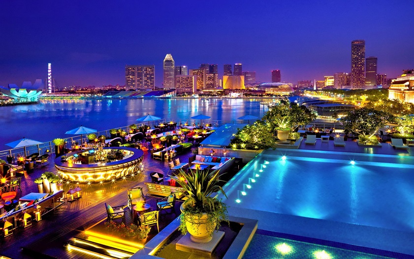 Da Nang from Hanoi Your trip to Da Nang will be even better when you enjoy the vibrant nightlife of the city