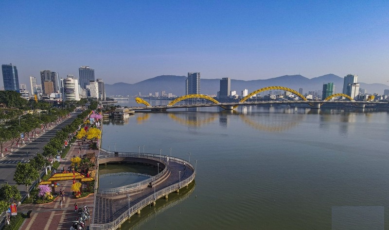 Da Nang weather in October Dragon Bridge Da Nang