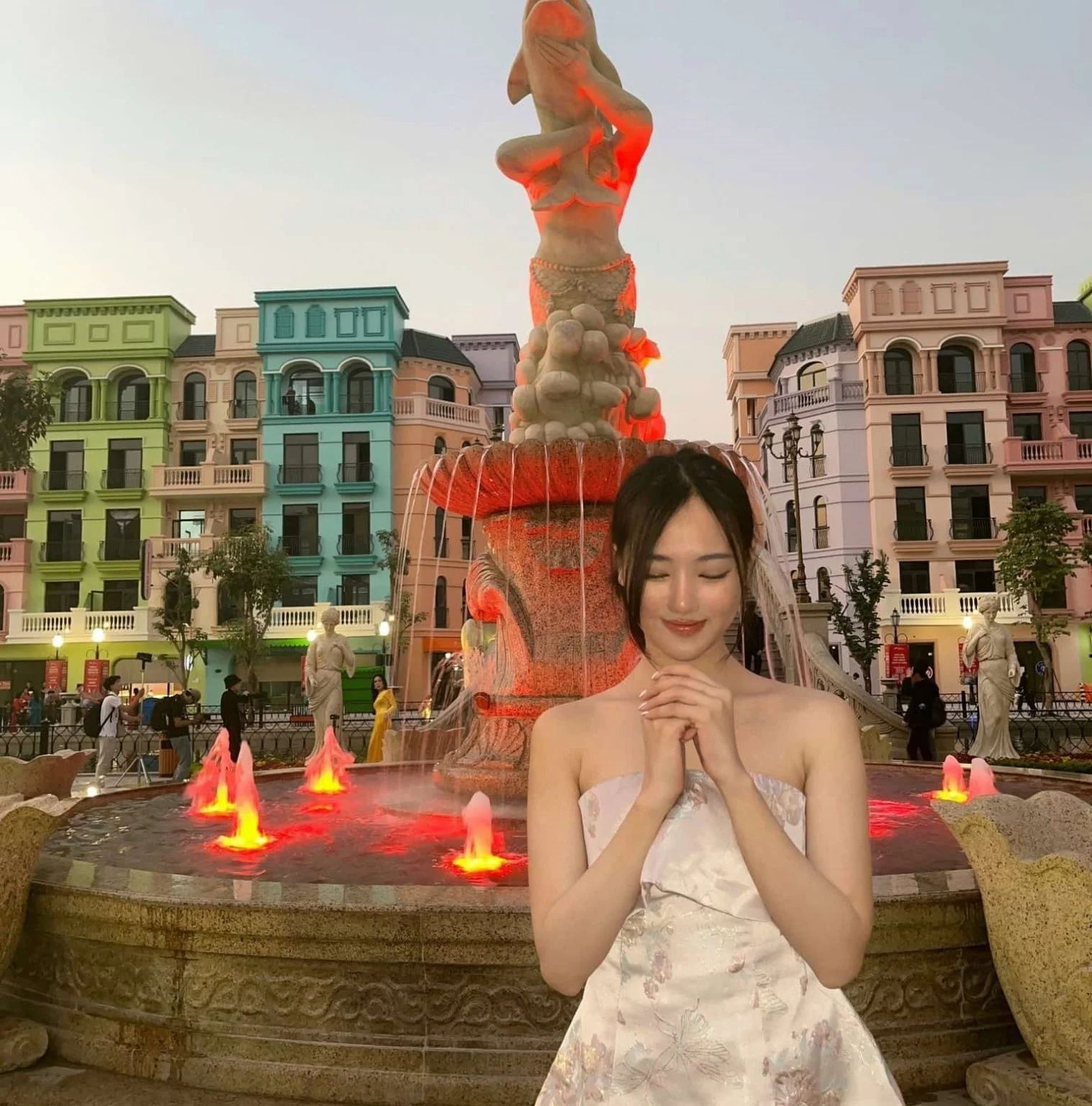 châu Âu thu nhỏ ở Hưng Yên Đài phun nước Amore Grand World