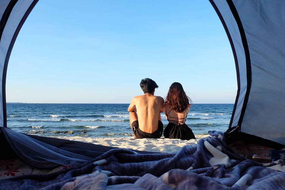 Đảo Bé Lý Sơn Cắm trại cực chill trên bờ biển