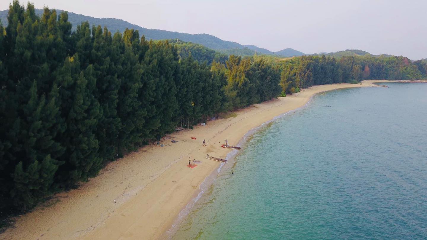 đảo Cái Chiên Đảo Cái Chiên ở đâu? Đảo Cái Chiên thuộc xã Quảng Điền, huyện Hải Hà, tỉnh Quảng Ninh