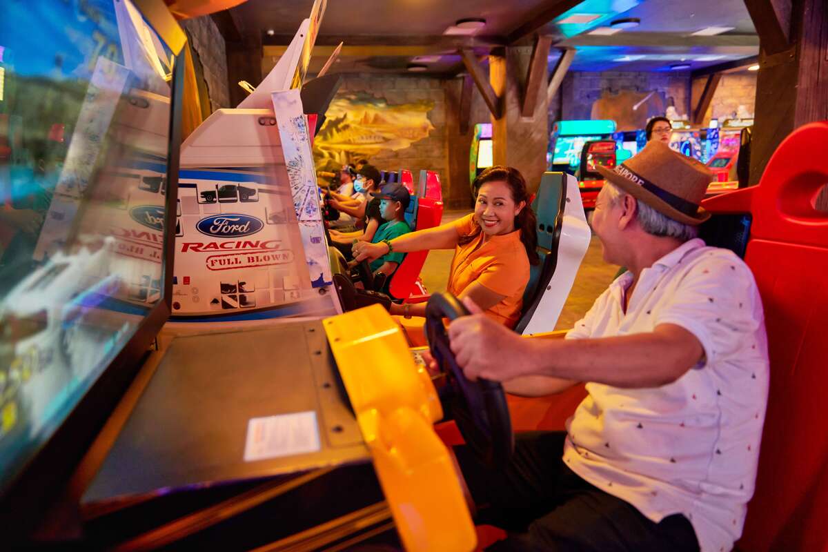 Các cơ sở của VinWonders có nhiều trò chơi thú vị phù hợp với du khách ở mọi lứa tuổi