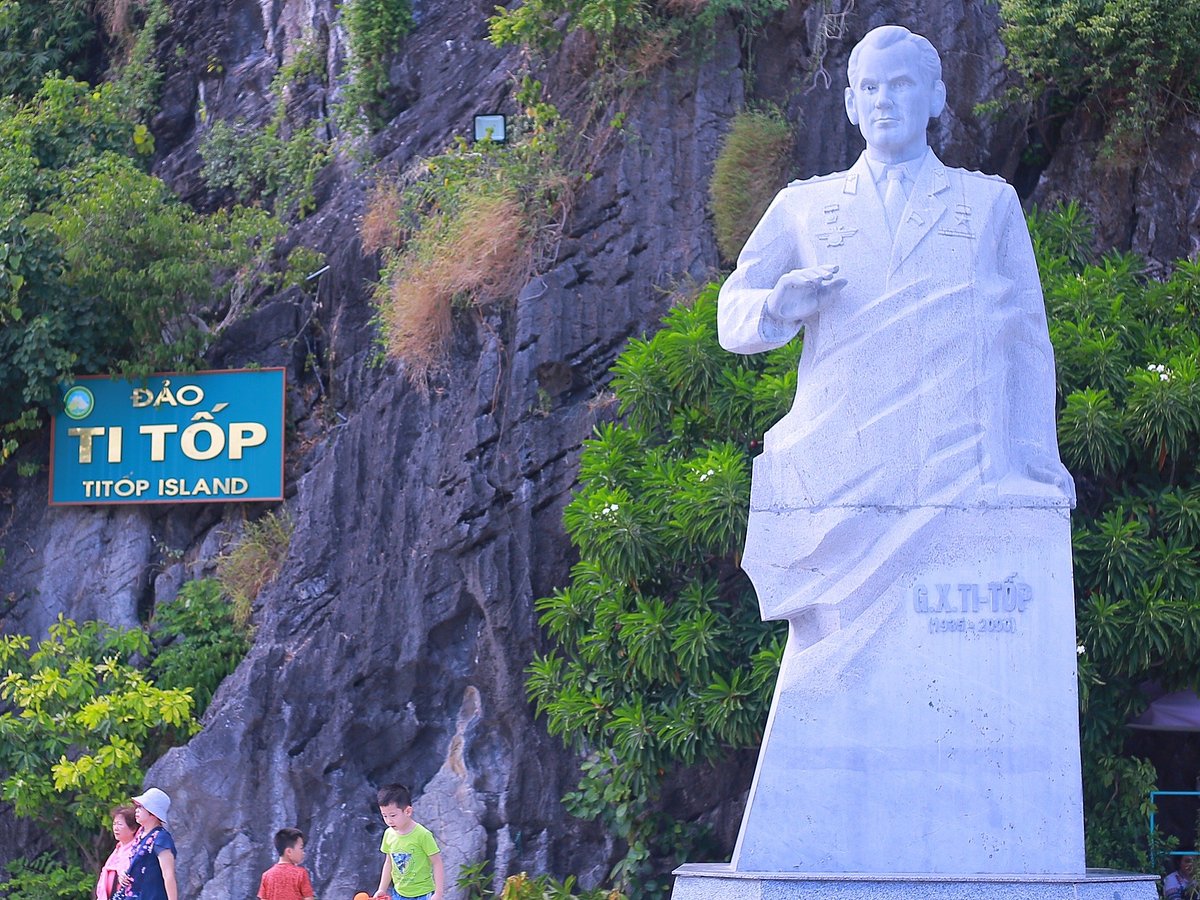 Đảo Ti Tốp mang tên nhà du hành vũ trụ Liên Xô Gherman Titop