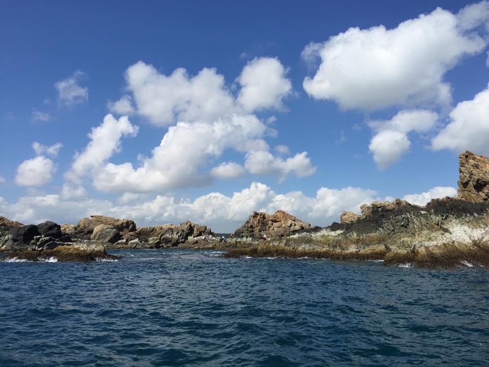 Khung cảnh thiên nhiên hùng vĩ trên đảo