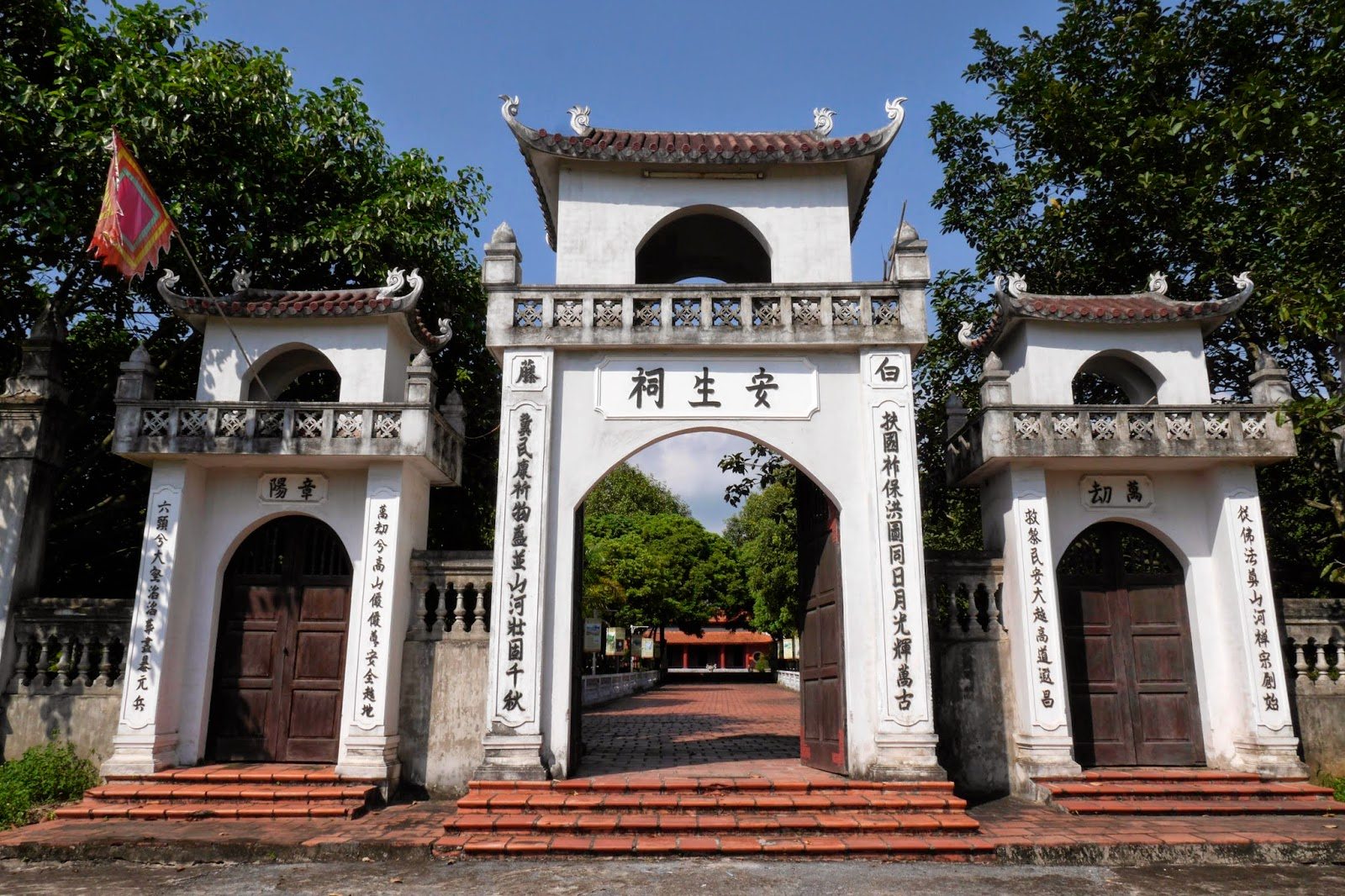 Đền có kiến trúc đơn giản nhưng mang nhiều giá trị về lịch sử