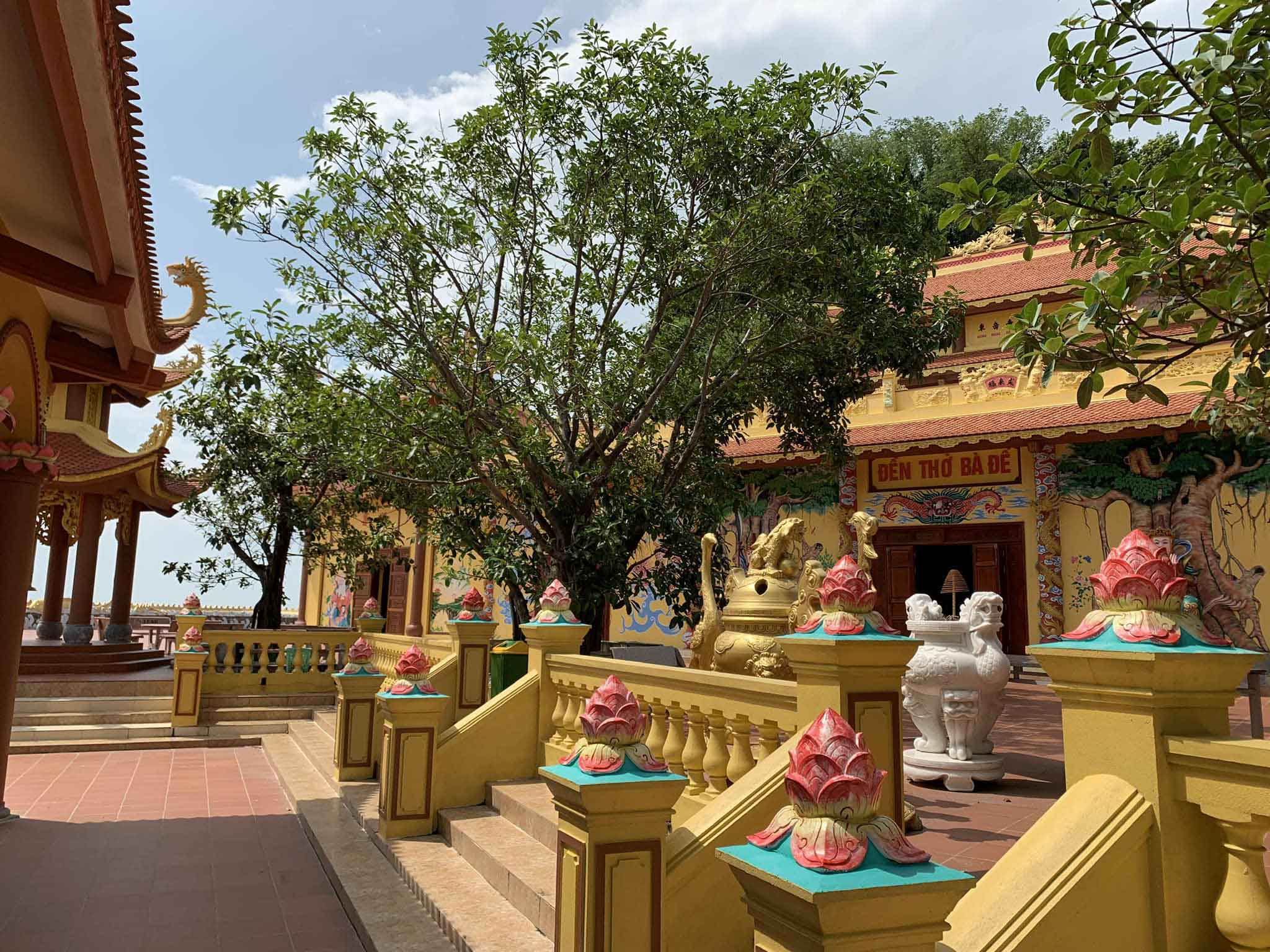 Lịch sử đền Bà Đế gắn liền với cuộc đời bi thương của người con gái hồng nhan bạc phận Đào Thị Hương 