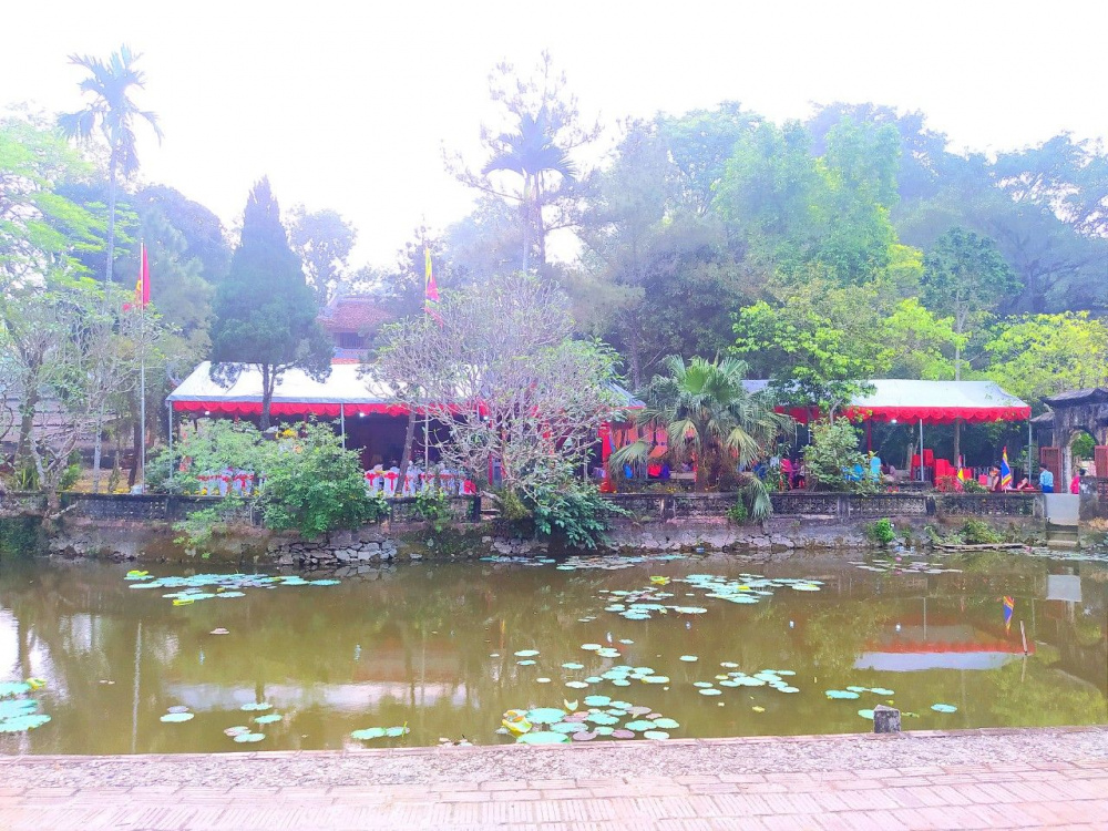 Đền Đức Thánh Cả