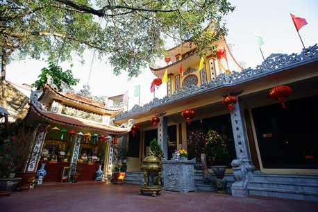 Vãn cảnh đền Tiên Nga – chốn thanh tịnh nổi tiếng linh thiêng ở Hải Phòng