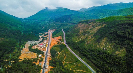 Phượt đèo Cù Mông chiêm ngưỡng núi cao, rừng thẳm, biển xanh đẹp mê hồn