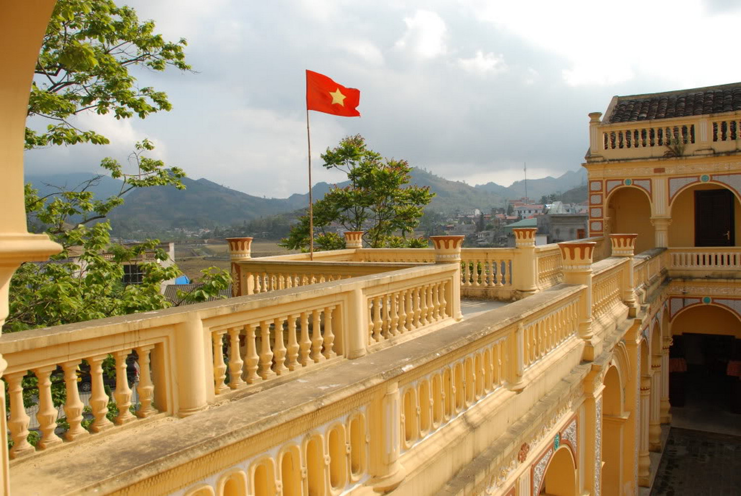 Dinh thự Hoàng A Tưởng Di chuyển đến dinh Hoàng A Tưởng