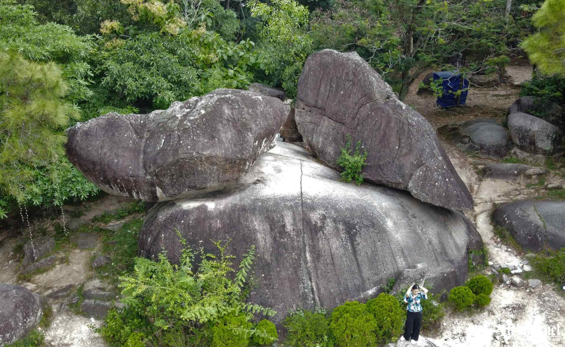 Địa chỉ hòn Trống Mái